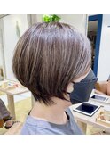 外ハネボブペールベージュセクションカラーグラデーションカラー