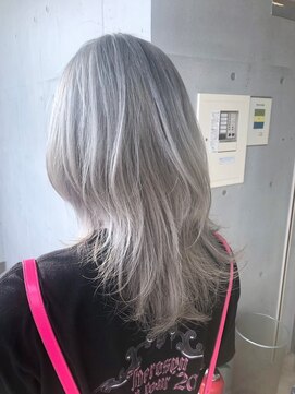 ゲーム 吉祥寺店(GAME) ダブルカラーホワイトベージュカラーケアブリーチハイトーン韓国