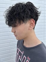 ヒュイル バイ ニアウ(Hwyl by Niau) メンズマッシュパーマ波巻スパイラルパーマニュアンスパーマ