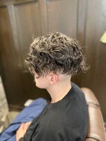 ミリオンバックス 御徒町店(Million Backs)&nbsp;無造作パーマ/外国人風パーマ/マッシュ<理容室>[メンズ/眉毛]