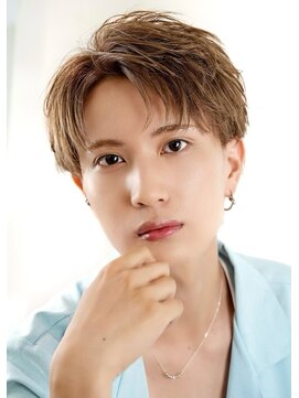 オーシャントーキョー 心斎橋(OCEAN TOKYO WEST) ベージュカラーセンターパート韓国カルマウルフ