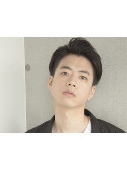 柔らかい抜け感と清潔感でON/OFFどちらも決まるナチュラルでラフなスタイルに【中目黒】