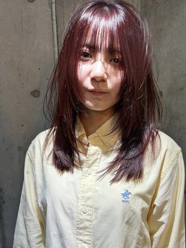 メーヴェ(Mowen) 南堀江 セミロング レイヤーカット レッドカラー