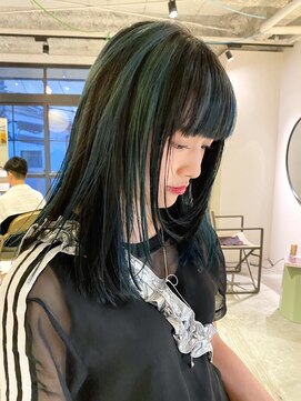 ルーム(Loom.) デザインカラーコントラストハイライト切りっぱなしボブ