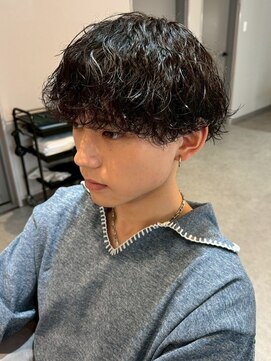 メンズサロンオー 宮崎(Men's salon O.) ニュアンスパーマ 波巻きパーマ マッシュ 刈り上げ メンズカット
