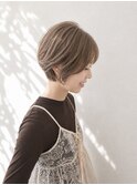 ショートボブ