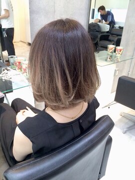 アライブ ハラジュク(ALIVE harajuku) 【ALIVE原宿】バレイヤージュでホワイトアッシュカラー☆