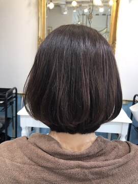 ロンドアベニール 北千住(Lond avenir) namieくせ毛でもまとまる大人ボブ