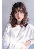 ケイト(kate)&nbsp;kate大宮　シアベージュ×波打ちレイヤーミディ