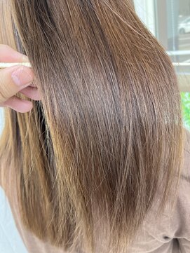 フリー(Free) 20代30代40代50代オーガニックカラー白髪染め艶々ストレート