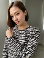 クイーン バイ ノイズ 西院(QUEEN by noism)&nbsp;ぷつっと大人ショートボブ前髪なし ショートイルミナカラー20代