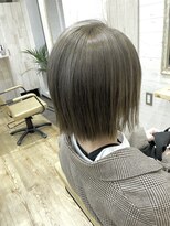 スカイ(SKY)&nbsp;艶々グレージュ　ミディアム　軽めボブ