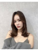 簡単スタイリングヘアセンターパートゆるふわロングハイレイヤー