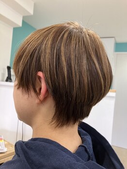 美容室 マム(MOM)の写真/大人女性の綺麗を叶えるサロン。魅力を最大限に引き出す、洗練された技術とセンスが人気。