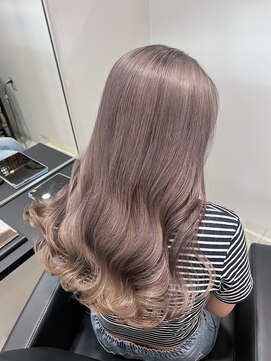 イルミ(iLUMi) iLUMi　×　ハイトーンカラー