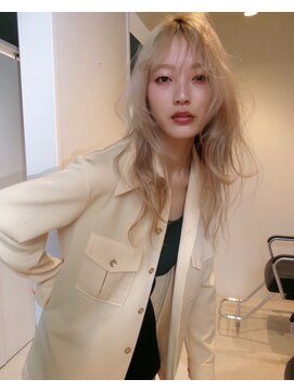 ディープシー(Deep Sea) 柔らかいレイヤーカット/ホワイトベージュ