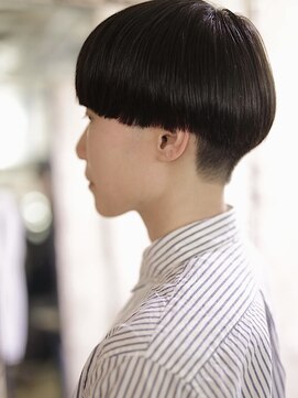 マギーヘア(magiy hair) magiyhair【nico】下北沢 刈り上げショート マッシュ