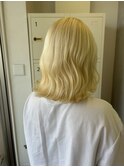 抜きっぱなしブロンドヘア