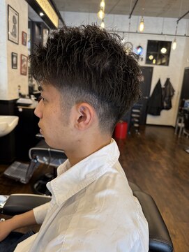 ブロートーキョーバーバーショップ 神田店(Bro Tokyo BARBERSHOP) ツーブロ