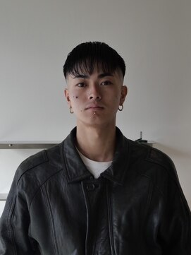 プールサイド(POOLSIDE) クロップ/フェードカット/ベリーショート/福岡/キドケント