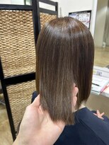 ビューティフルマインド(Beautiful mind)&nbsp;艶モカブラウンのナチュラルストレートボブ