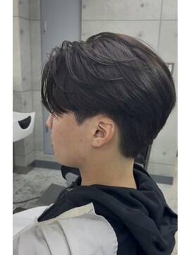 クロム トウキョウ ザ バーバーアルト 神保町店(CHROM TOKYO the Barber ALT) センターパート
