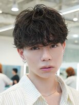 バイフィフス 原宿/表参道(by fifth)&nbsp;緩めニュアンスパーマフェザーパーマメンズセンターパートウルフ