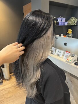 エイト 野々市店(EIGHT) ブルーブラック×ホワイトカラー