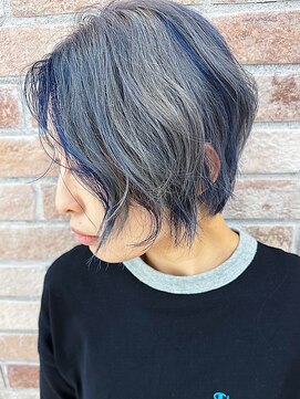 ニューヨークニューヨーク 姫路広畑店(NYNY) シルバーカラーにブルーのハイライト◎