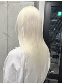 ホワイトブロンドヘア