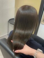 ナイロ(NiLO)&nbsp;ブリーチなしで叶うオリーブベージュ