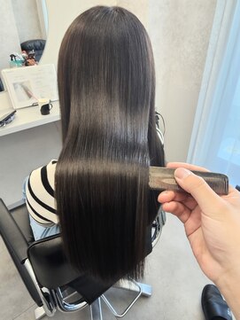 トッカ 茨木(tocca) 【tocca茨木　篠原】どんな髪でも艶々になる業界最高峰髪質改善