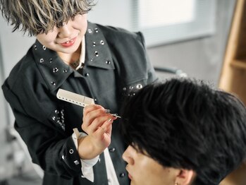 リベルテ 上板橋(liberte)の写真/ひげのデザイン,まゆ毛カットもliberteお任せ!驚くほど印象が変わる眉カットで「第一印象」をカッコイイに*