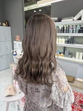 レド(LeDo) milk tea greige［四日市/ケアブリーチ］