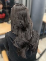 アリュウル 表参道 青山(Allure)&nbsp;透明感グレージュカラー×レイヤーカット○伊藤