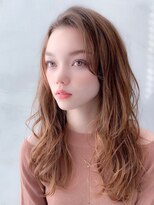 ケアリー 越谷レイクタウン(Carelly)&nbsp;ロング／パーマ／前髪なし／コーラルピンク