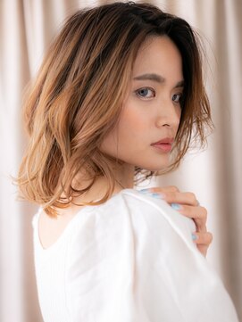 カバーヘア ブリス 川口(COVER HAIR bliss) ミルクティーブロンドくびれレイヤークラゲウルフX川口20代30代