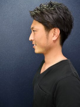 ヘアスタジオヘーフリヒ(HAIR STUDIO HoFLICH) 【二度見したくなるほど】