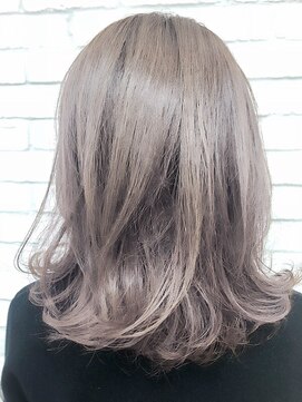 デイジー(Daisy) 透明感アッシュベージュ