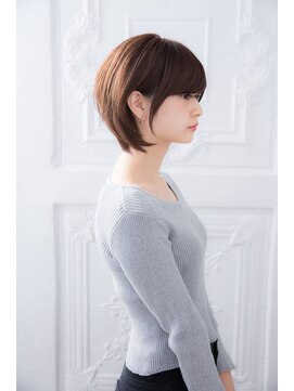 エメ 芦屋(ESMEE) ナチュラル大人小顔ショート♪