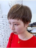 ベリーショート　ハイライト　シアーベージュ