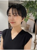 大人可愛いセンターパートショート丸みショートマッシュショート