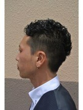 アクアマリン8810 ハチハチイチゼロ(AQUA MARINE 8810) 束感ショート/ツーブロックマッシュ/ハイライト/波巻き/北習志野