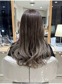 イルミナグレージュ