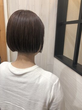 アンプリフィア(amplifier) こっくりチョコレートブラウン×ミニボブ