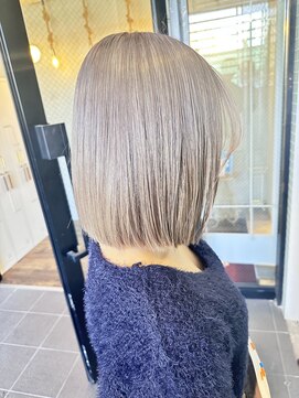 アンベリール 大名(Embellir) グレージュ