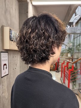 アジリ(agili) サーフカール/パーマ/メンズパーマ/スパイラル/波巻き/宮崎