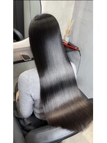 ユニー(uniii)&nbsp;【uniii】髪質改善/髪質改善縮毛矯正/髪質改善カラー