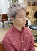 ブリーチ2回　　ホワイトシルバー　アップバング
