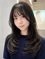 シキ(SIKI)&nbsp;ニュアンスレイヤー小顔レイヤーフェイスレイヤーペールベージュ